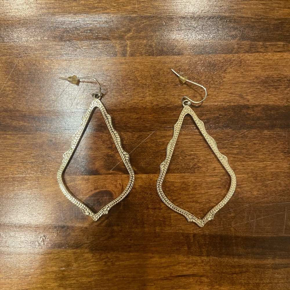 Kendra Scott Sophia Earrings in Gold